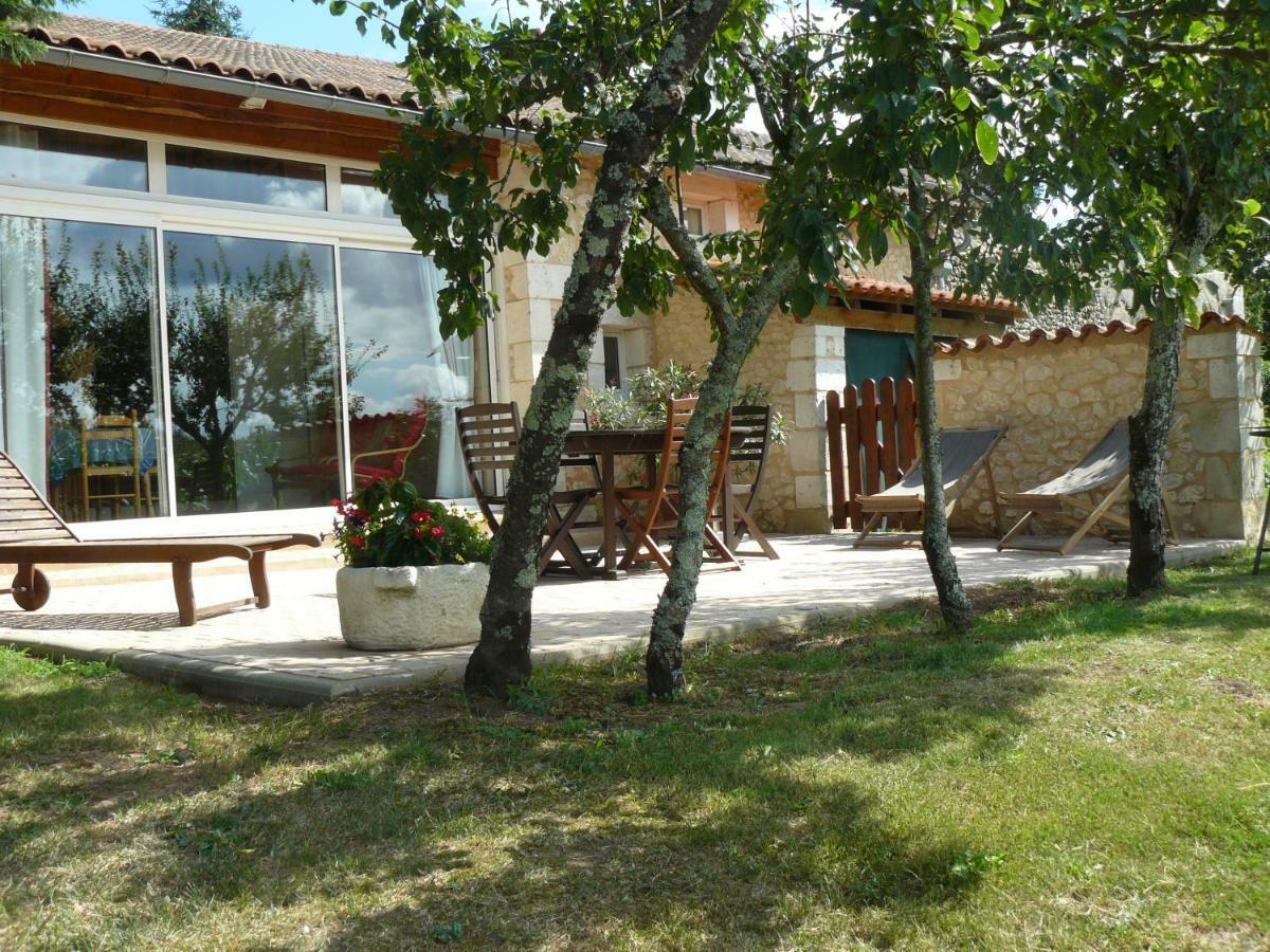 Gîte Rural Charentais Les Essards  Extérieur photo